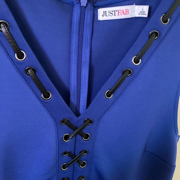 Dress - Picture 3 of 3